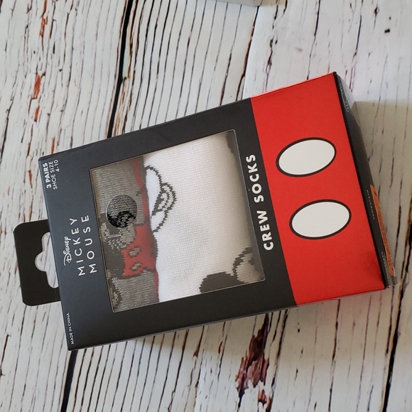 Disney Accessories - 🆕️ CUTE DISNEY MICKEY MOUSE BOXED CREW SOCKS (3 PAIRS) ❤️🖤